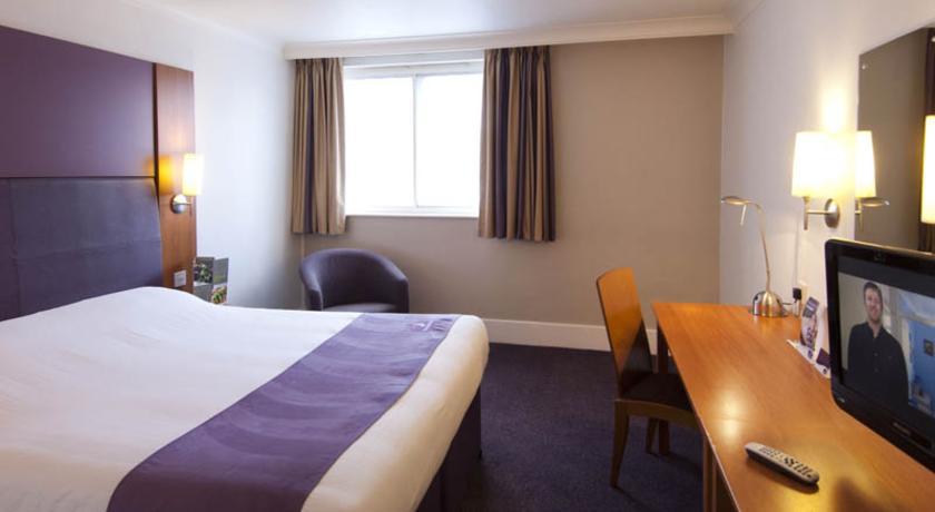 Premier Inn Basingstoke West Zewnętrze zdjęcie