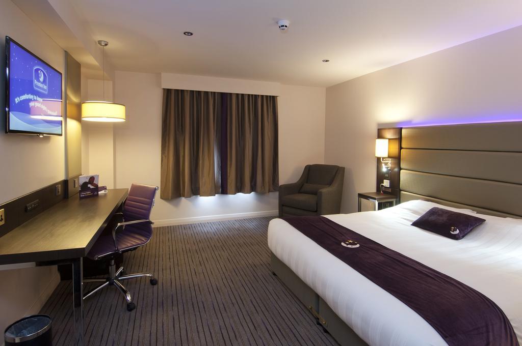 Premier Inn Basingstoke West Zewnętrze zdjęcie