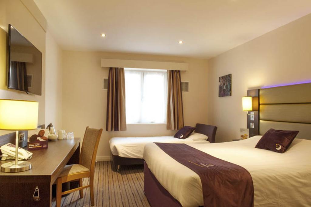 Premier Inn Basingstoke West Zewnętrze zdjęcie