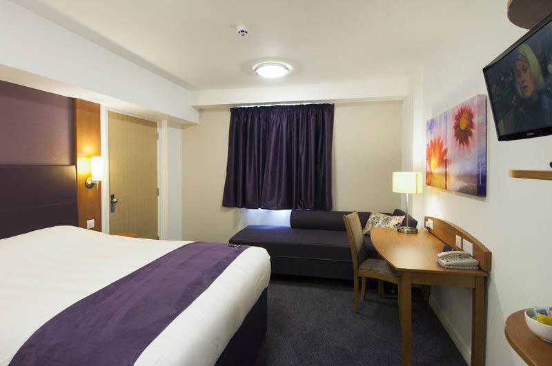 Premier Inn Basingstoke West Zewnętrze zdjęcie