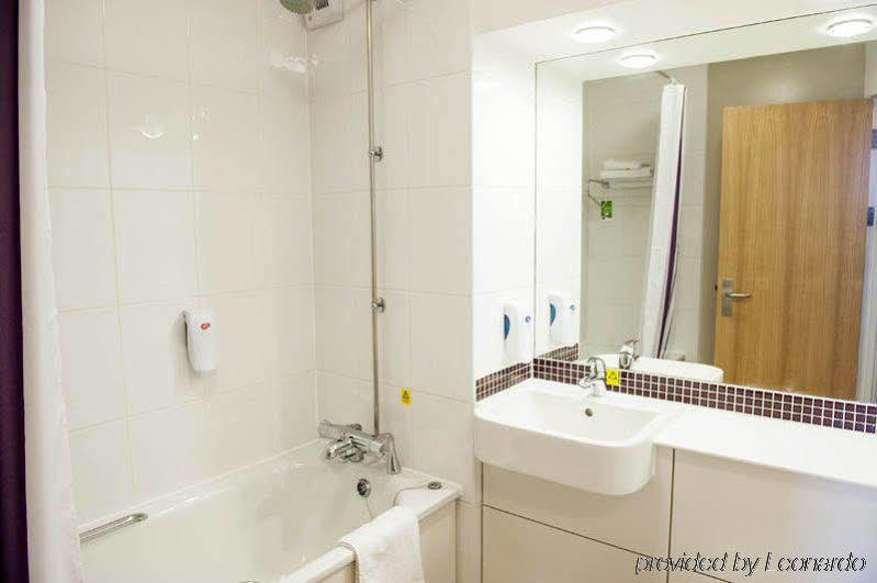 Premier Inn Basingstoke West Zewnętrze zdjęcie
